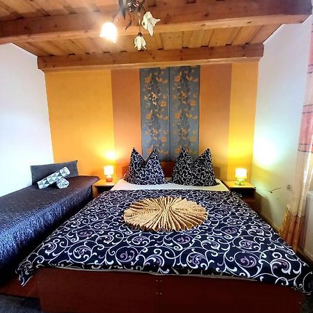Apartman Erika - Bešeňová エクステリア 写真