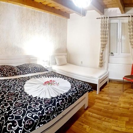 Apartman Erika - Bešeňová エクステリア 写真